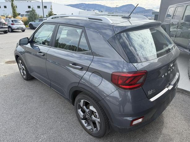 2023 Hyundai Venue Ultimate image 3