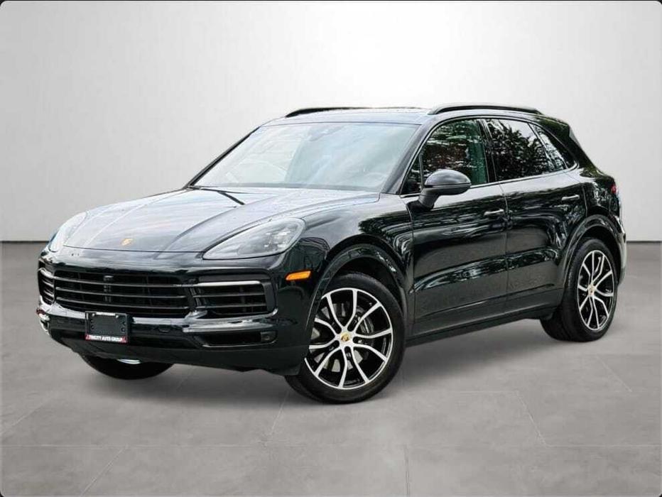 2023 Porsche Cayenne Platinum Edition AWD display photo