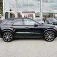 2023 Porsche Cayenne Platinum Edition AWD thumbnail image 4