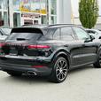 2023 Porsche Cayenne Platinum Edition AWD thumbnail image 5