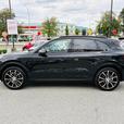 2023 Porsche Cayenne Platinum Edition AWD thumbnail image 8