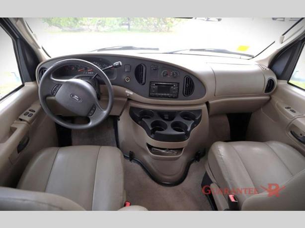 Used 2009 Coachmen RV Freelander 2700RS image 7