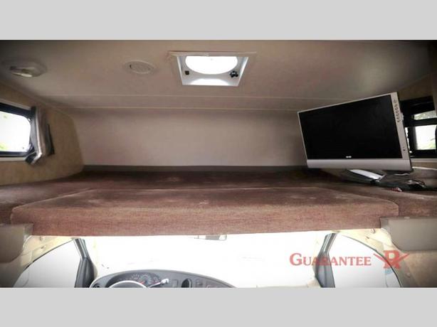 Used 2009 Coachmen RV Freelander 2700RS image 8