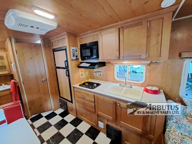 Used 2017 Riverside RV Retro 180R image 6