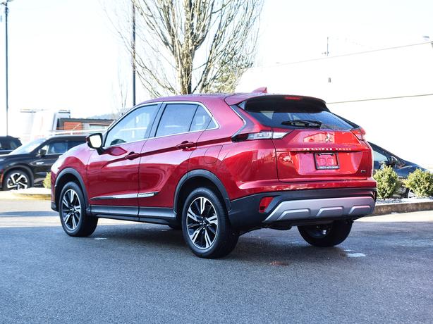 2024 Mitsubishi Eclipse Cross SE - Manager Demo, Power Liftgate, Heated Seats image 4
