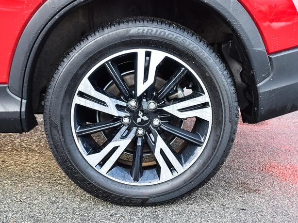 2024 Mitsubishi Eclipse Cross SE - Manager Demo, Power Liftgate, Heated Seats image 7