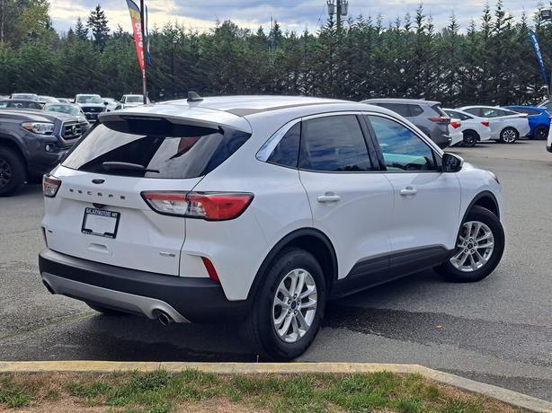 2020 Ford Escape AWD - Navigation, Heated Seats image 6