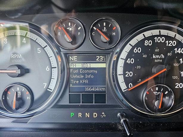 2010 Dodge  Ram 1500 SLT image 6