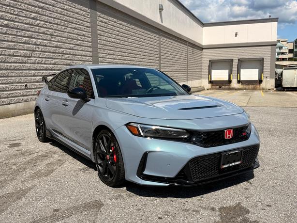 2024 Honda Civic Type R No Accidents, One Owner, Manual Transmission image 4