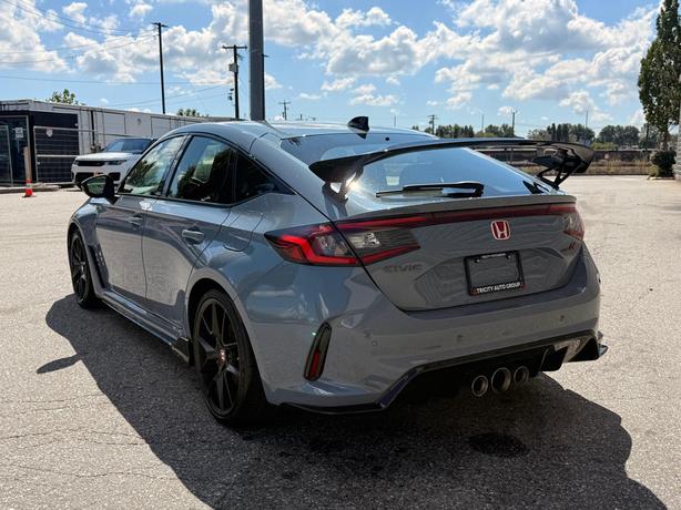 2024 Honda Civic Type R No Accidents, One Owner, Manual Transmission image 8
