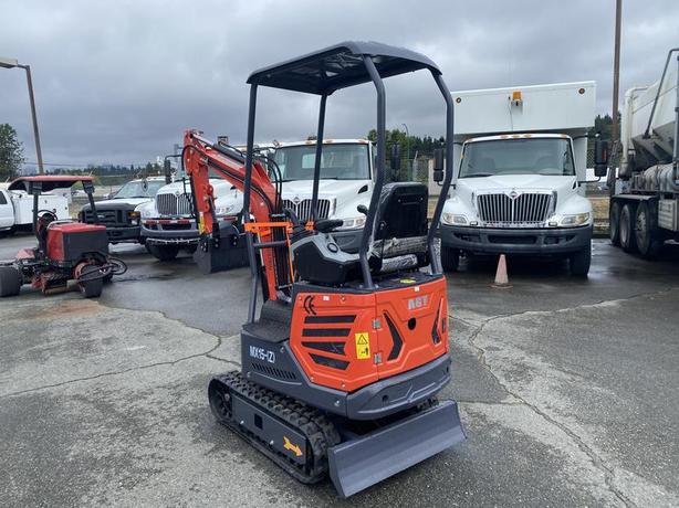 2025 AGT Industrial Mini Excavator MX 15-Z Gas Engine (New) image 3