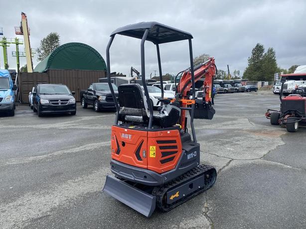 2025 AGT Industrial Mini Excavator MX 15-Z Gas Engine (New) image 5