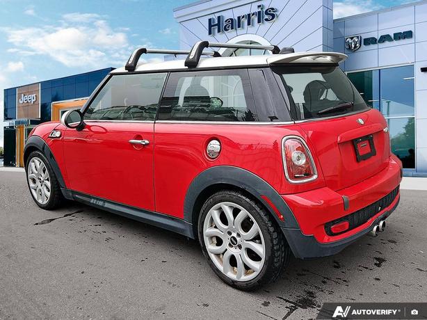 2008 MINI Cooper Hardtop 2dr Cpe S | No Reported Accidents! image 4