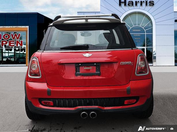 2008 MINI Cooper Hardtop 2dr Cpe S | No Reported Accidents! image 5