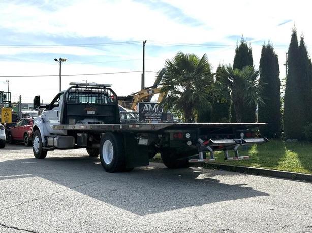 2018 Ford F-750 22-Foot Roll-Off Flat Deck Diesel Tow Truck with Wheel Lift image 8