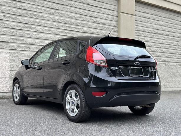 2015 Ford Fiesta image 6