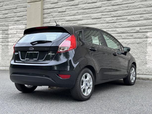 2015 Ford Fiesta image 8