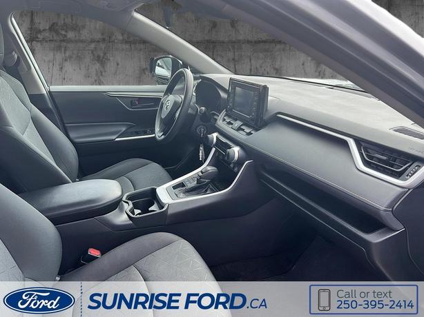 2021 Toyota RAV4 LE, LET'S GO PLACES image 8