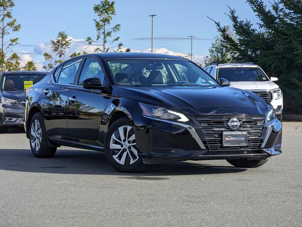 2023 Nissan Altima S - No Accidents, AWD, Heated Seats image 4