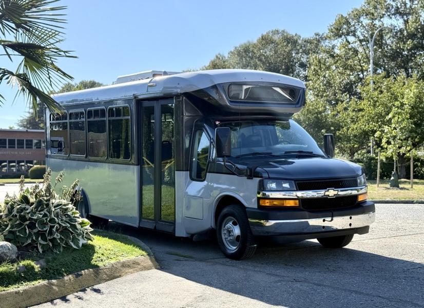 2019 Chevrolet Express 4500 22-Passenger Wheelchair Accessible Bus display photo