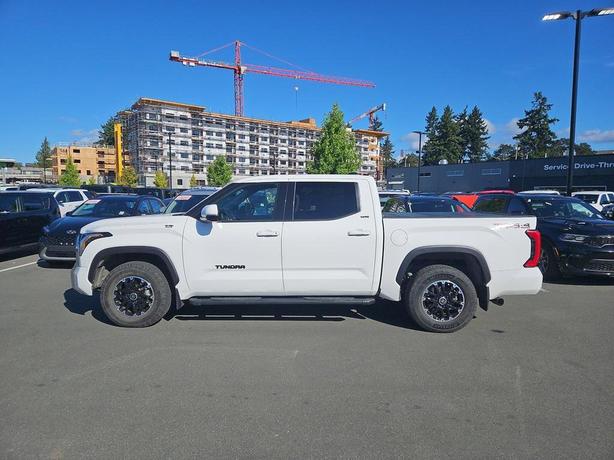 2022 Toyota Tundra 4x4 Crewmax SR | Bluetooth Integration | No Reported Accident image 3
