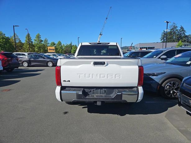 2022 Toyota Tundra 4x4 Crewmax SR | Bluetooth Integration | No Reported Accident image 5