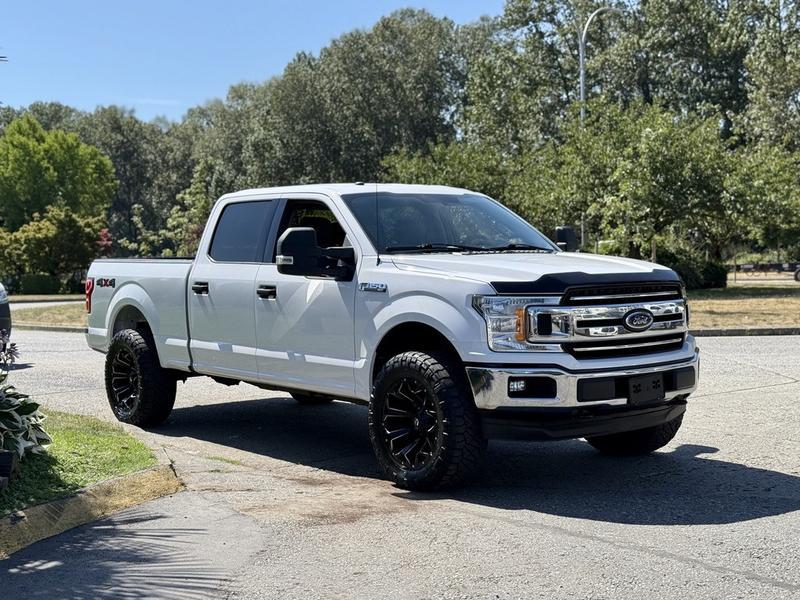 2018 Ford F-150 XLT SuperCrew 4x4 display photo