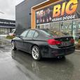 2018 BMW 3 Series 330i xDrive Low KM Heated Front and Rear Seats thumbnail image 4
