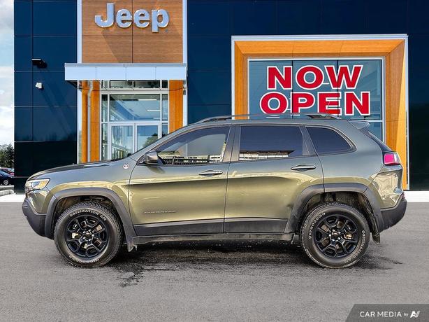 2021 Jeep Cherokee Trailhawk No Accidents, No Owner image 3
