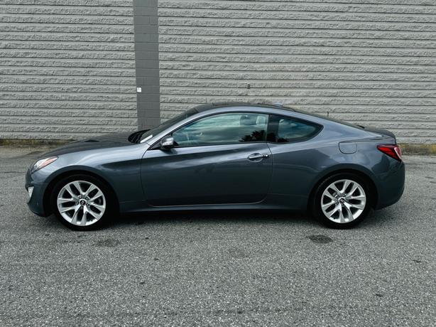 2016 Hyundai Genesis Coupe Premium - No Accidents, Leather Heated Seats image 8