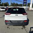 2015 Jeep Cherokee Sport thumbnail image 4