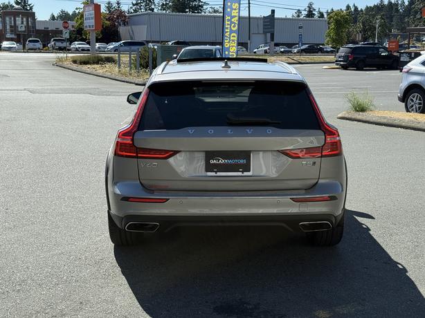 2022 Volvo V60 Cross Country T5 AWD -  Power Moonroof & Parking Camera Rear image 7