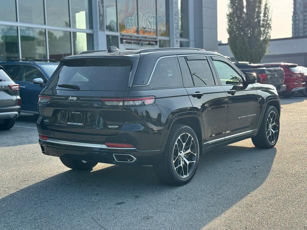 2024 Jeep Grand Cherokee Summit Reserve - No Accidents, Night vision image 5