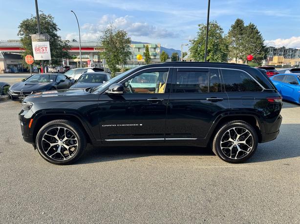 2024 Jeep Grand Cherokee Summit Reserve - No Accidents, Night vision image 8