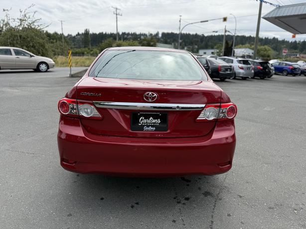 2013 Toyota Corolla image 6