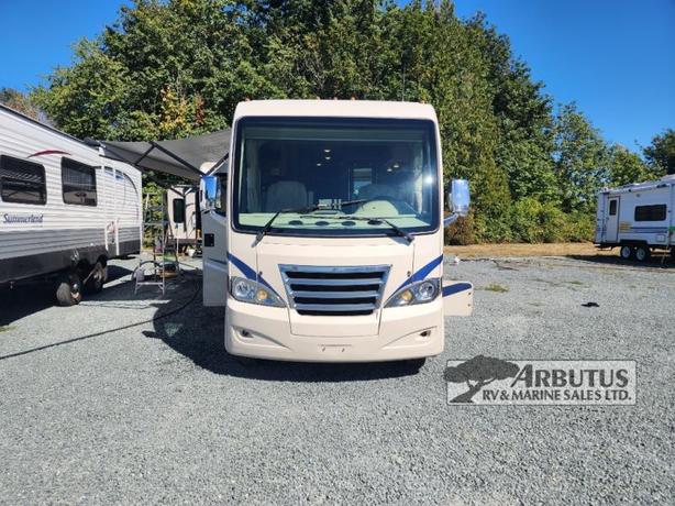 Used 2017 Thor Motor Coach Axis 25.2 image 3