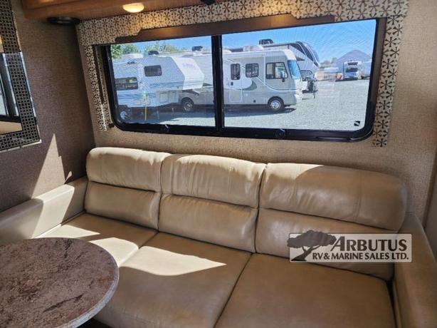 Used 2017 Thor Motor Coach Axis 25.2 image 8