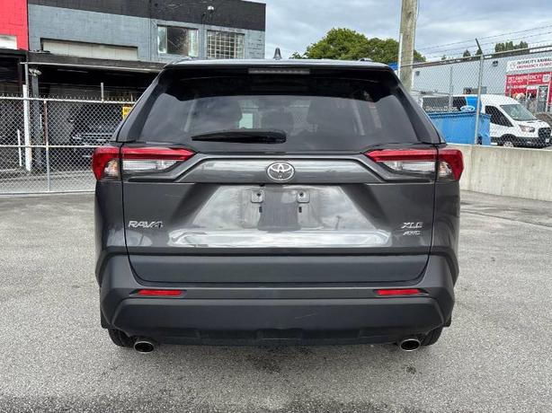 2020 Toyota RAV4 XLE AWD | One Owner | Premium Pkg! image 5