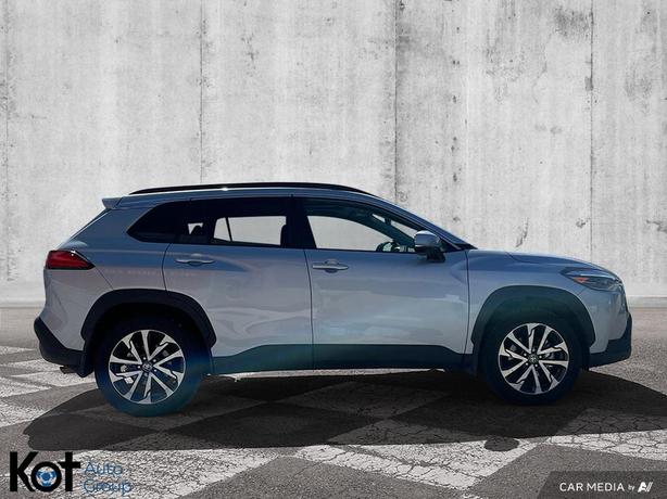 2024 Toyota Corolla Cross XLE | AWD | Locally Owned & Serviced | Fully Inspected image 4