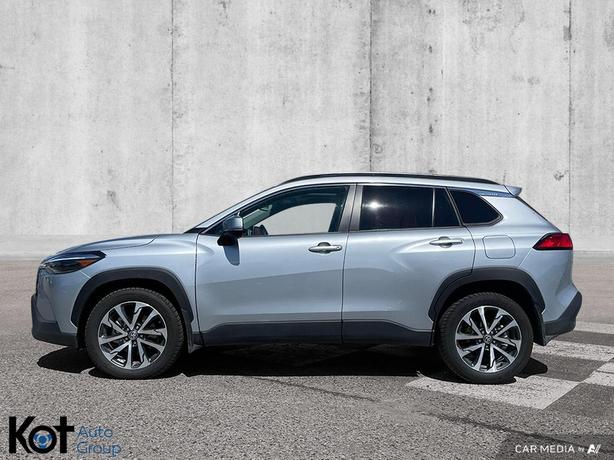 2024 Toyota Corolla Cross XLE | AWD | Locally Owned & Serviced | Fully Inspected image 8