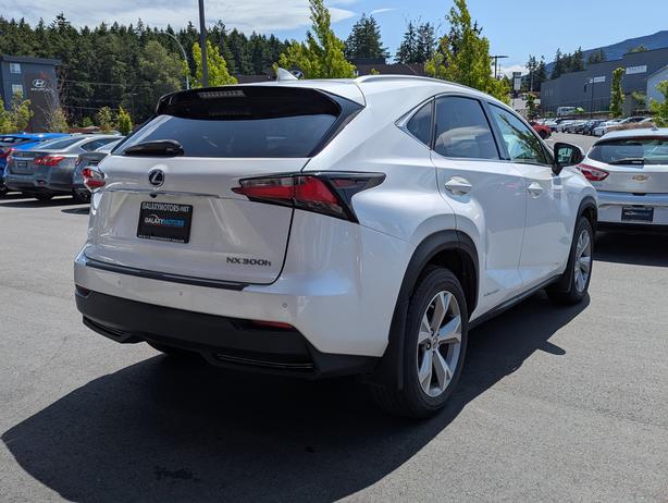 2017 Lexus NX 300h - No Accidents, Hybrid, Sunroof, Navigation image 6