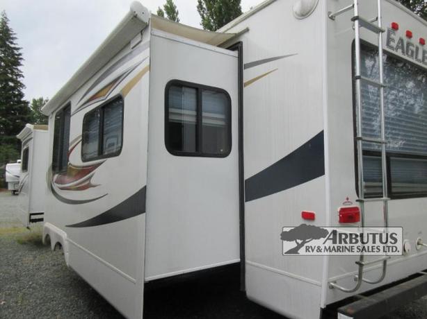 Used 2012 Jayco Eagle 320RLDS image 4