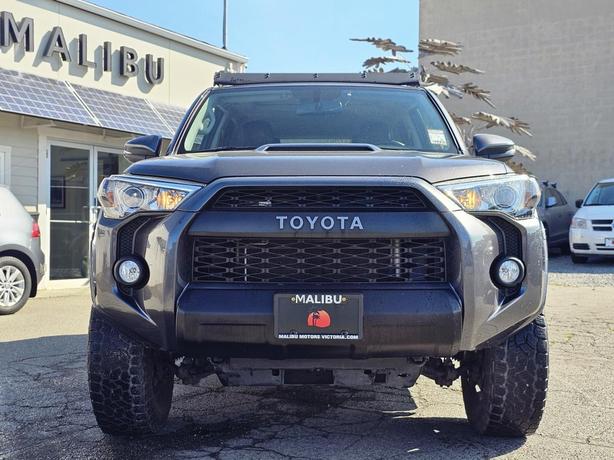 2018 Toyota 4Runner 4WD image 2