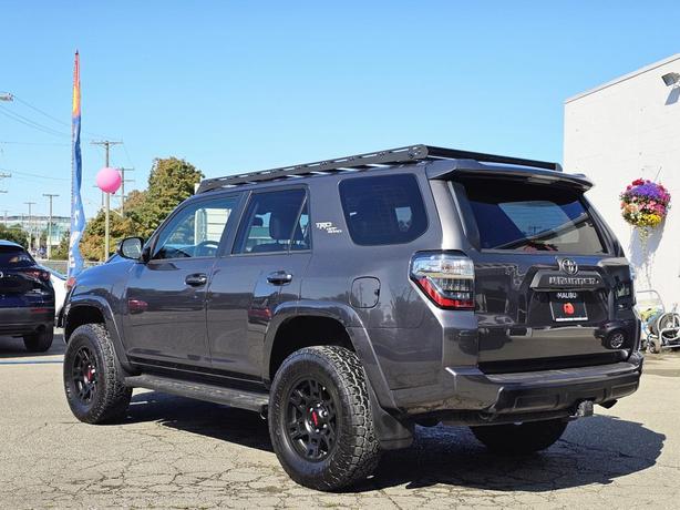 2018 Toyota 4Runner 4WD image 4