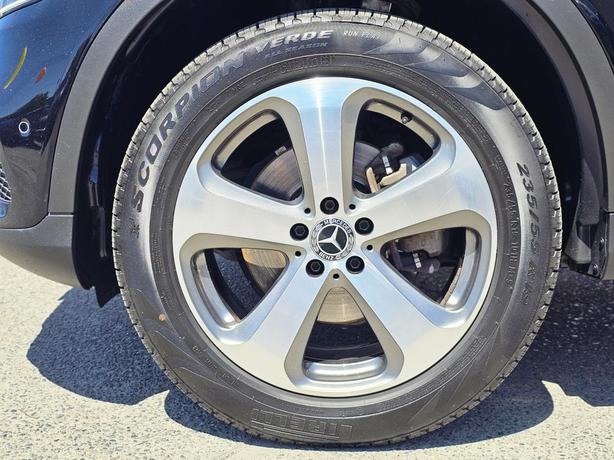 2021 Mercedes-Benz GLC GLC 300 4MATIC SUV image 5