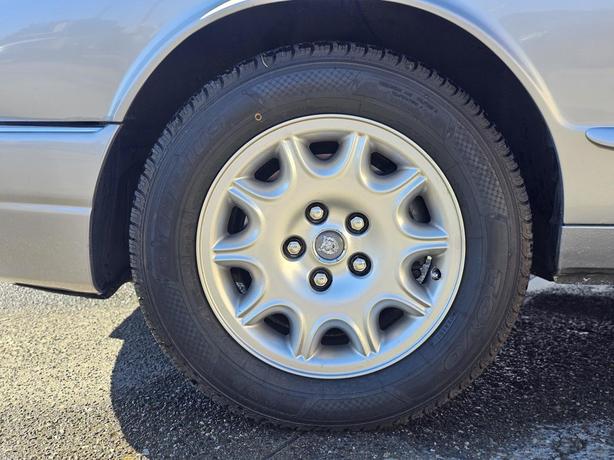 2001 Jaguar XJ 4dr Sdn XJ8 image 5