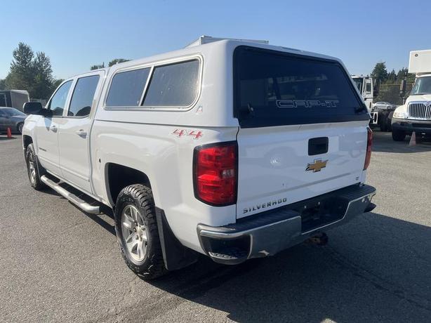 2015 Chevrolet Silverado 1500 LT Crew Cab 4WD image 3