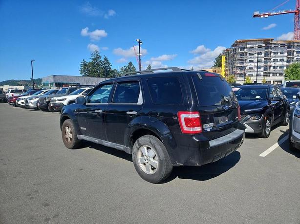 2008 Ford Escape 4WD 4dr V6 XLT | Cruise Control | Keyless Entry! image 4