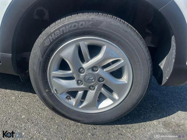 2023 HYUNDAI VENUE image 6