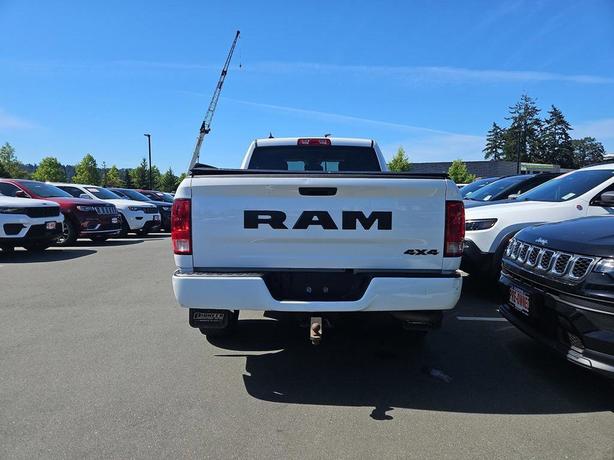2019 RAM 1500 Classic Express 4x4 Quad Cab 6'4 Box | Backup Camera | Keyless Ent image 5